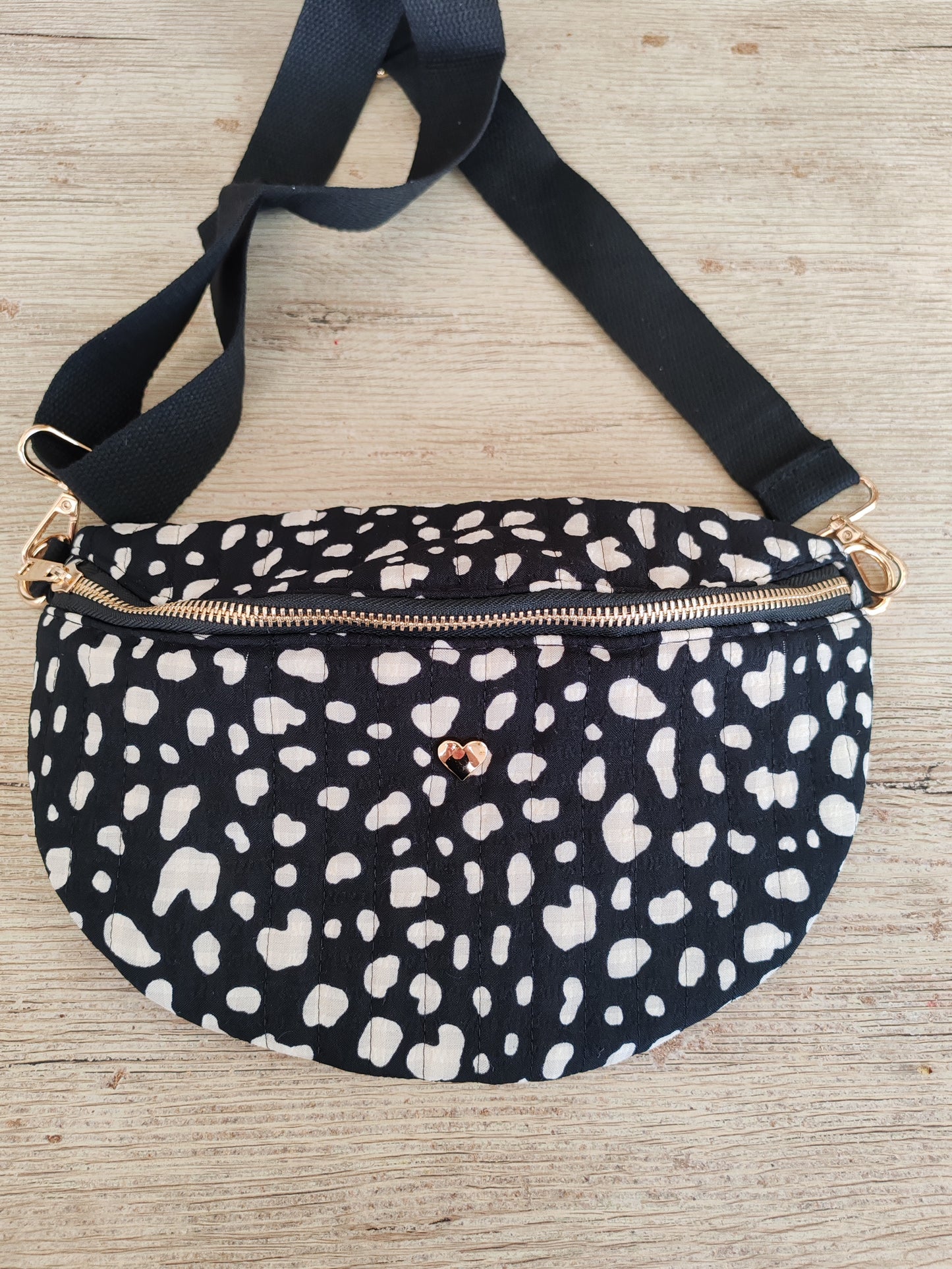 Banane noir taches beige